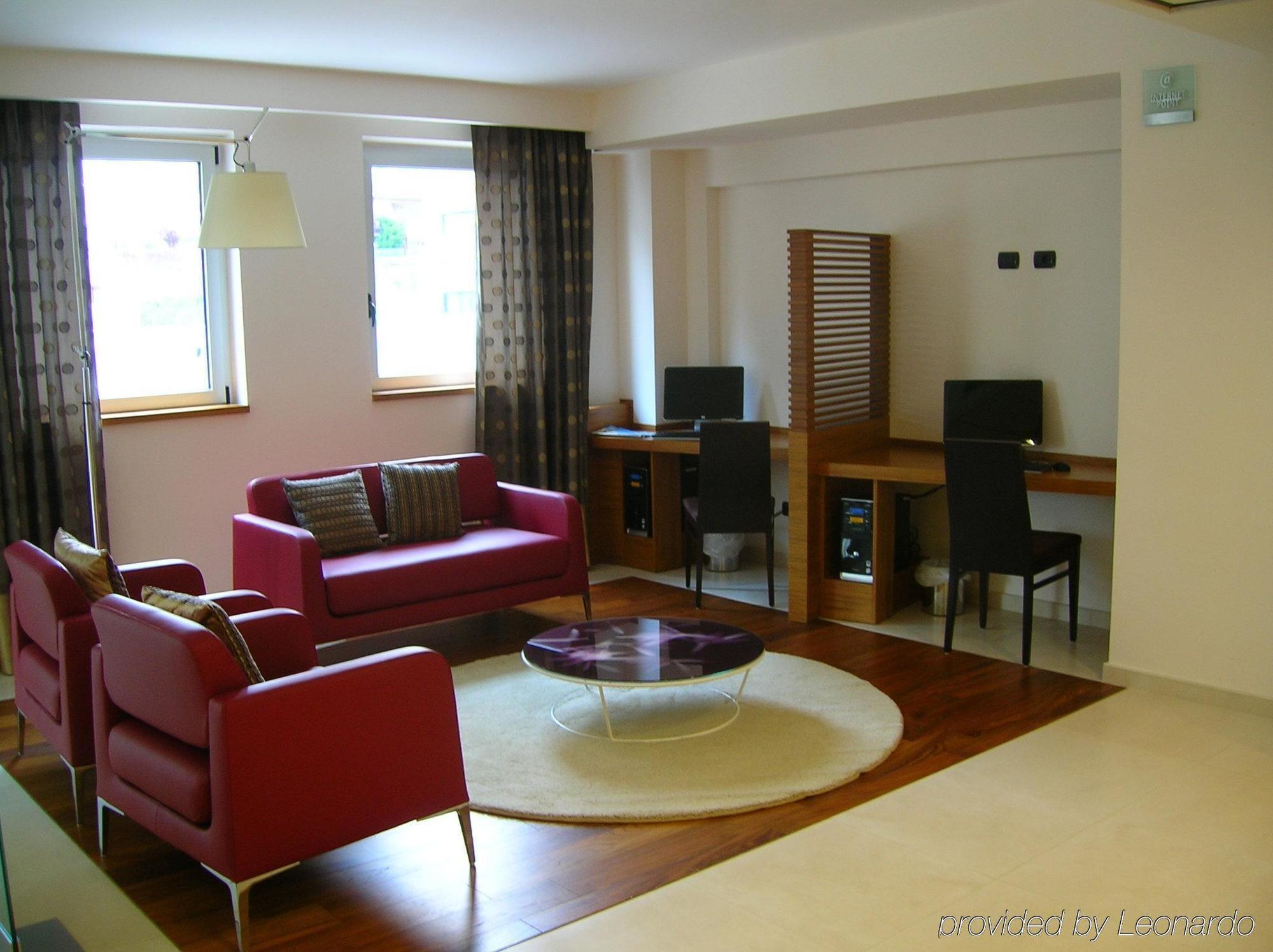 Holiday Inn Salerno-Cava De' Tirreni By Ihg Екстериор снимка